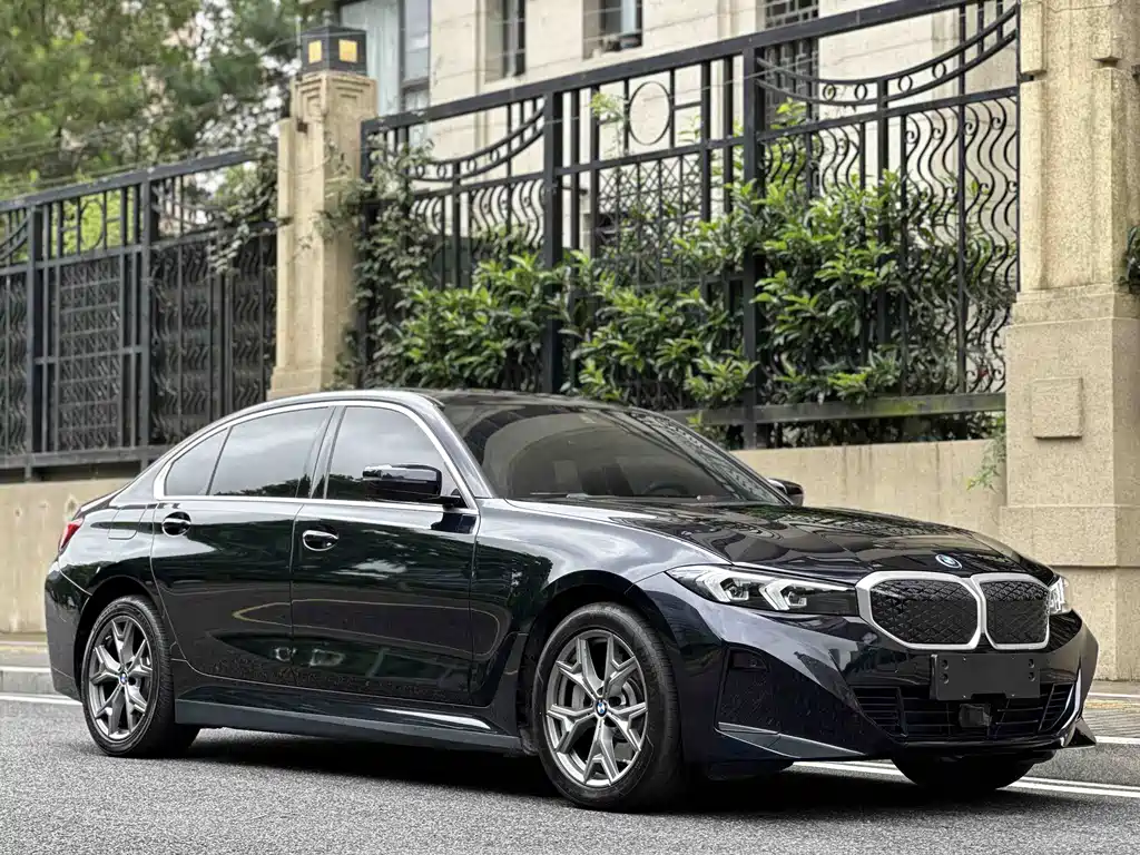 BMW i3 2025