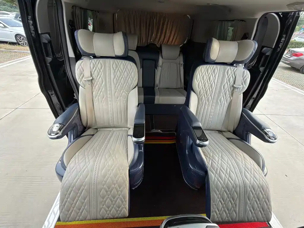 Ford Tourneo 2022 — фото 15