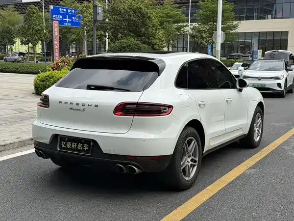 Porsche Macan 2014