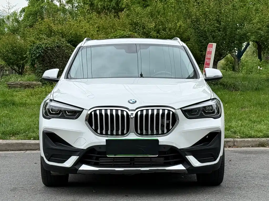 BMW X1 2022 — фото 2