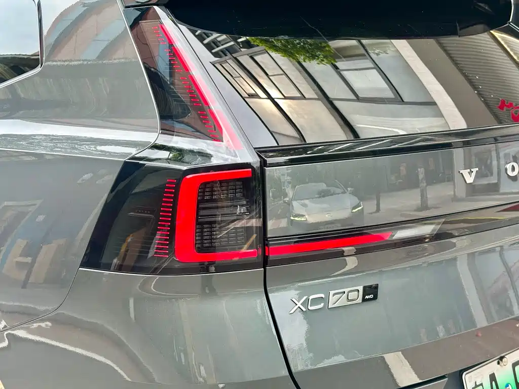 Volvo XC70 PHEV 2025 — фото 24