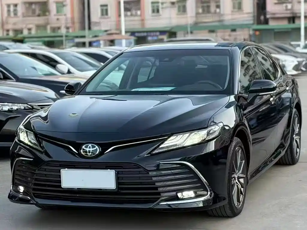Toyota Camry 2022 — фото 18