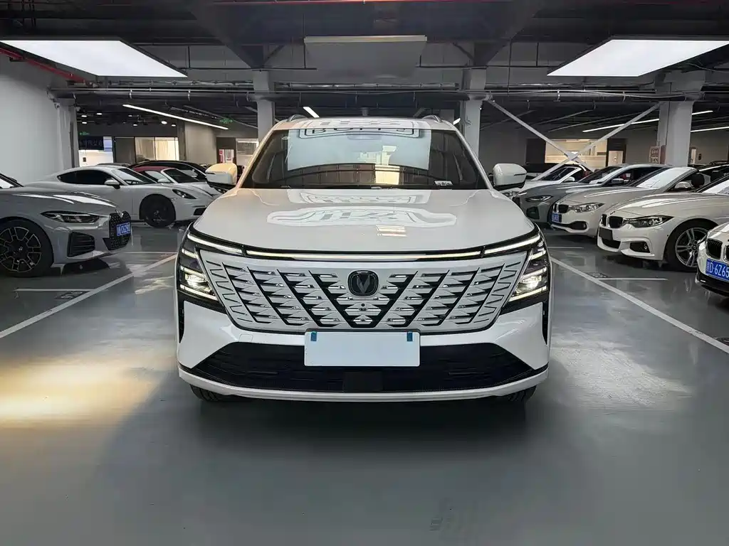 Changan CS75 PLUS 2025 — фото 2