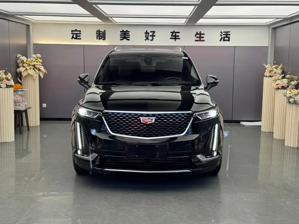 Cadillac XT6 2023 — фото 2