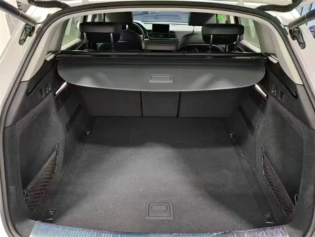 Audi Q5L 2023 — фото 17