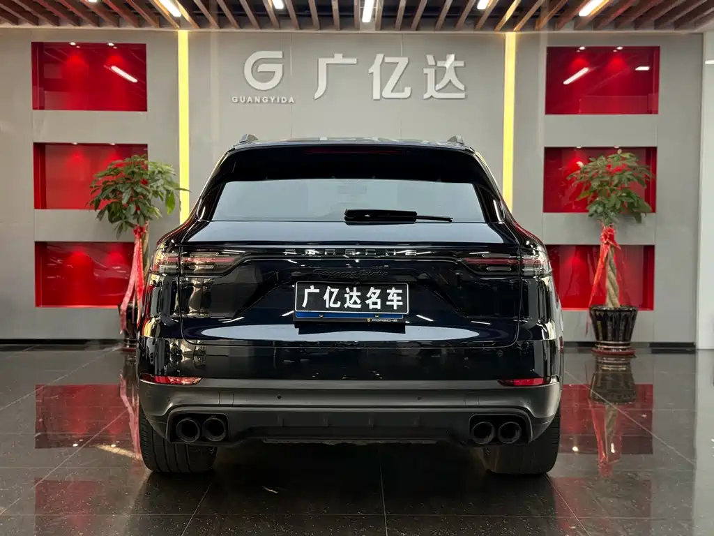 Porsche Cayenne 2018 — фото 11