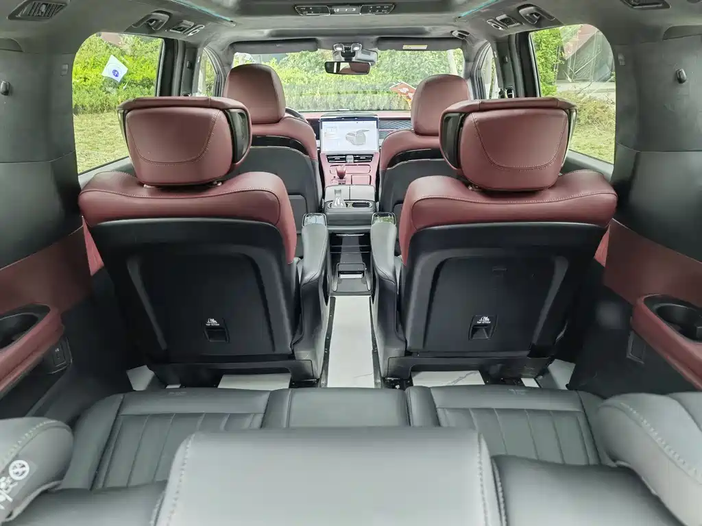 GAC Motor Trumpchi M8 2023 — фото 18