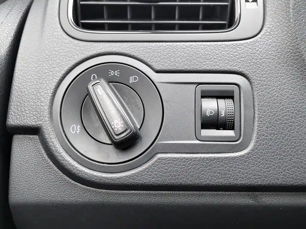 Volkswagen Polo 2017 — фото 21