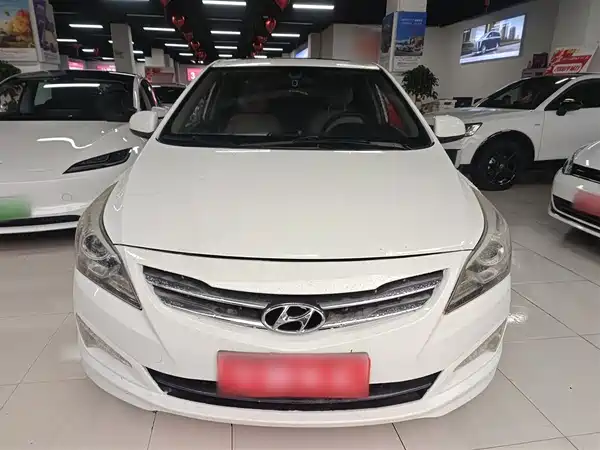 Hyundai Accent 2014