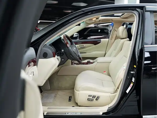 Lexus LS 2010