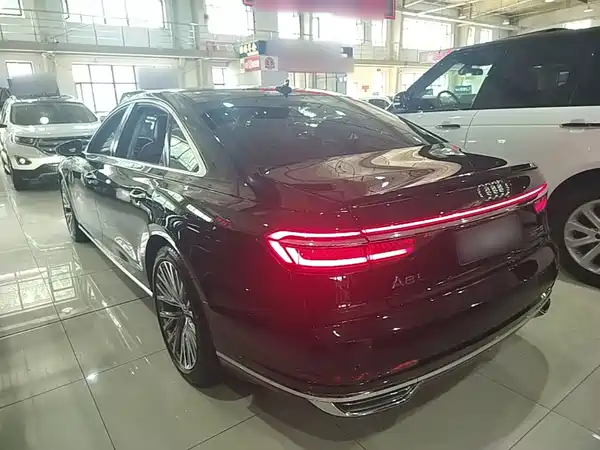 Audi A8 2021