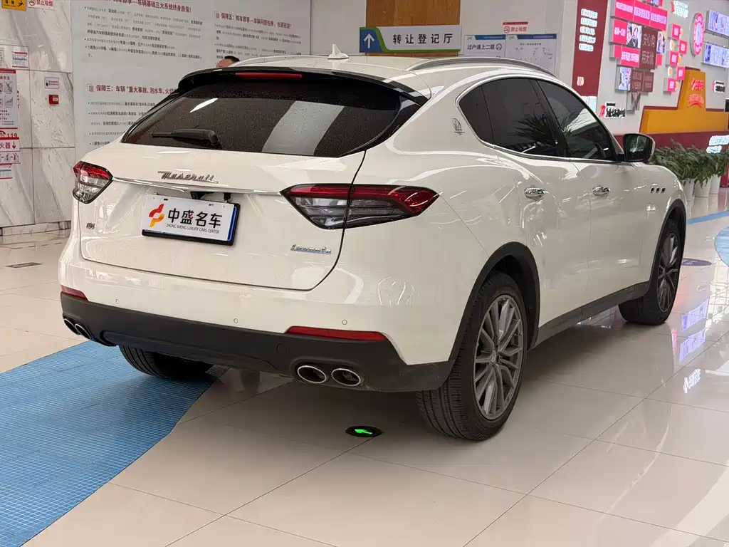 Maserati Levante 2021 — фото 16