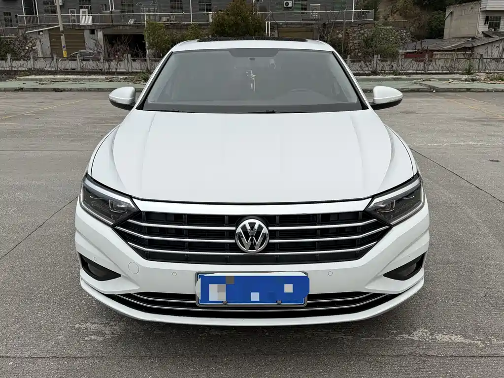 Volkswagen Sagitar 2022