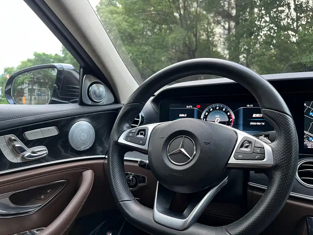 Mercedes-Benz E-Class 2017 — фото 7