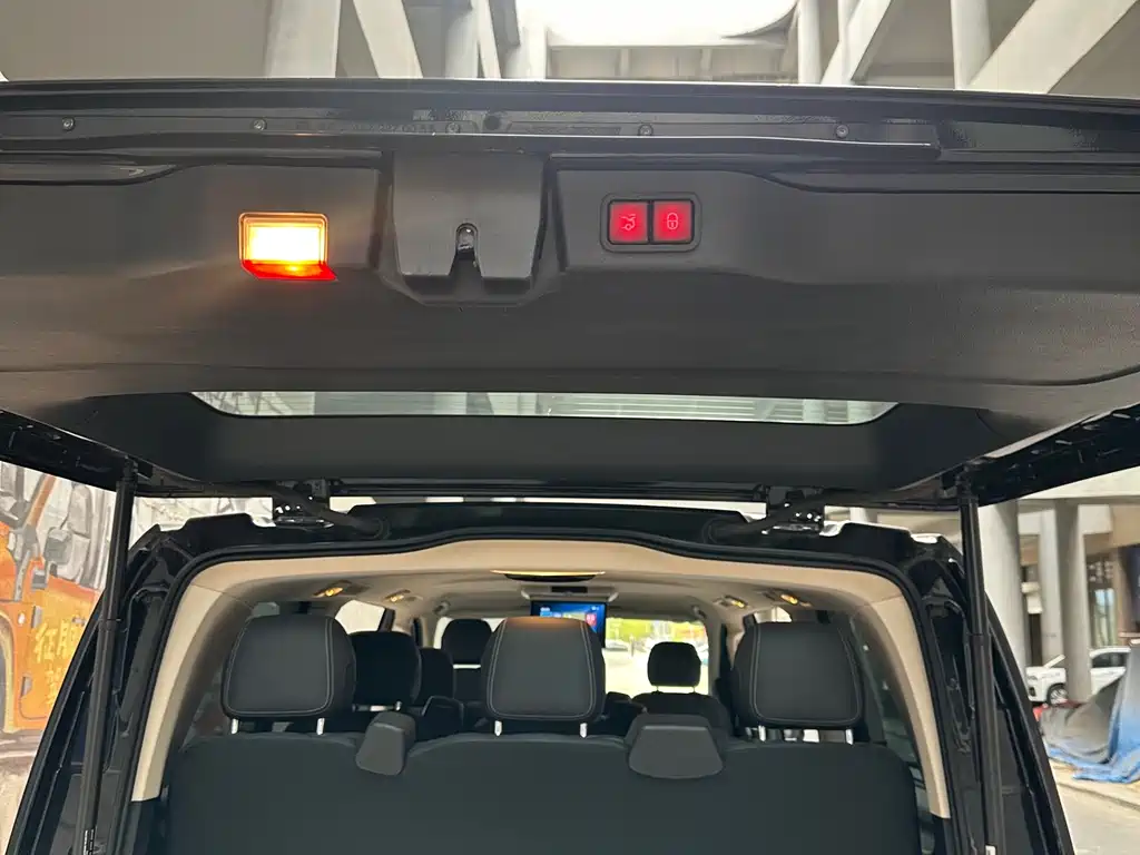 Mercedes-Benz Vito 2019 — фото 11