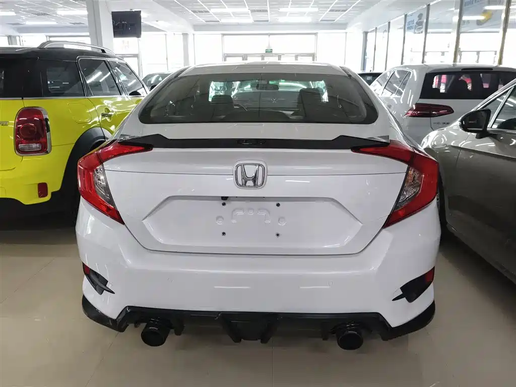 Honda Civic 2016 — фото 6