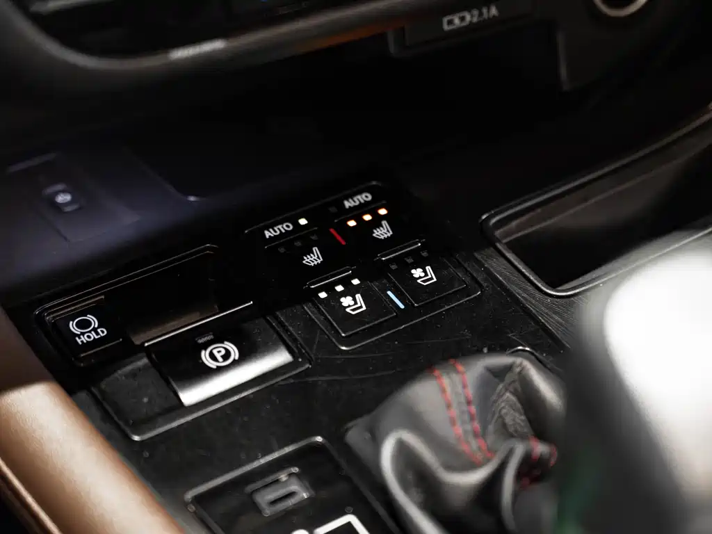 Lexus RX 2019 — фото 18