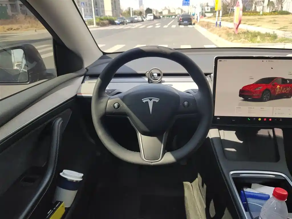 Tesla Model Y 2023 — фото 3