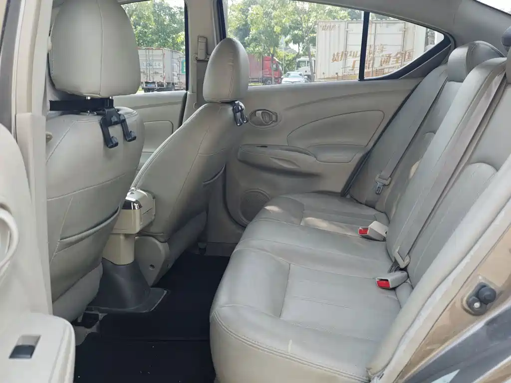 Nissan Sunny 2016 — фото 10