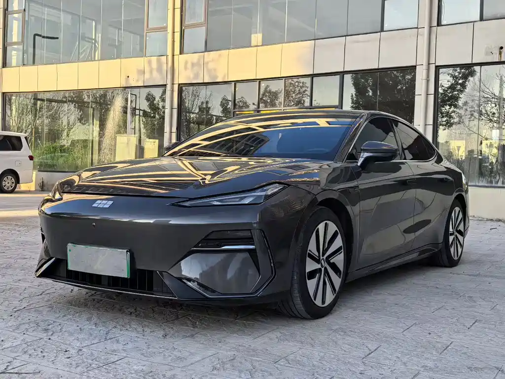 Geely Galaxy E8 2024 — фото 1