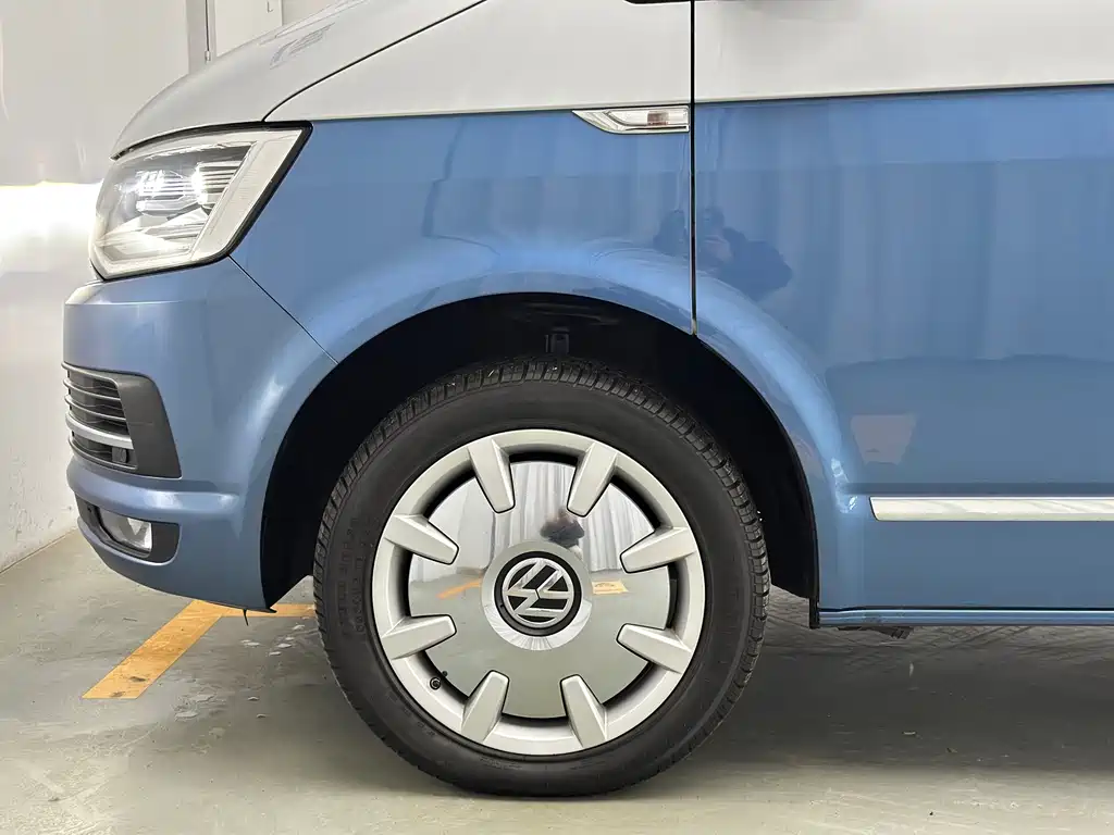 Volkswagen Multivan 2018 — фото 49