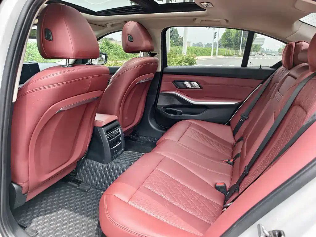 BMW i3 2025