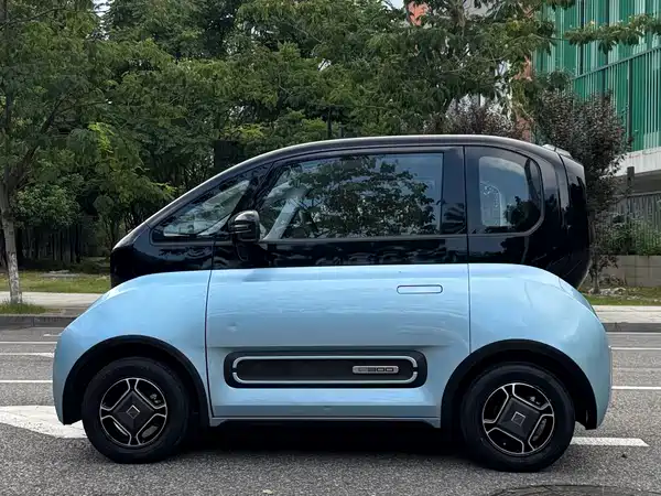 Baojun E300 2020