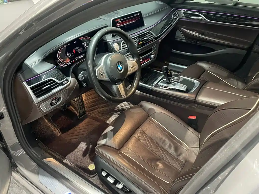 BMW 7 Series 2021 — фото 14