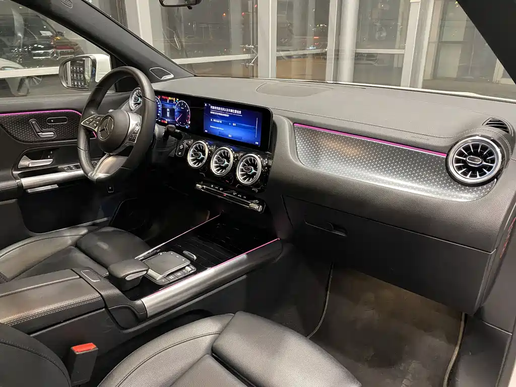 Mercedes-Benz GLA 2024 — фото 11