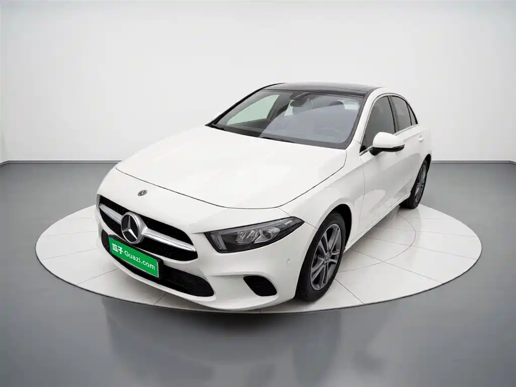 Mercedes-Benz A-Class 2020 — фото 3