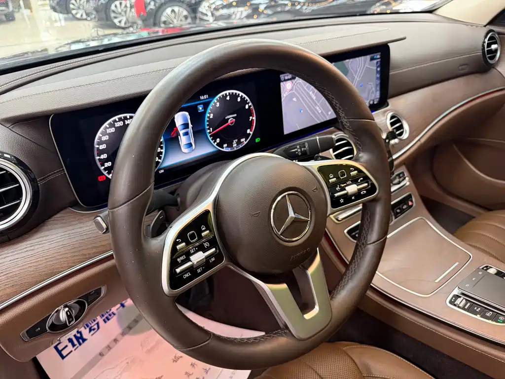 Mercedes-Benz E-Class 2020 — фото 9
