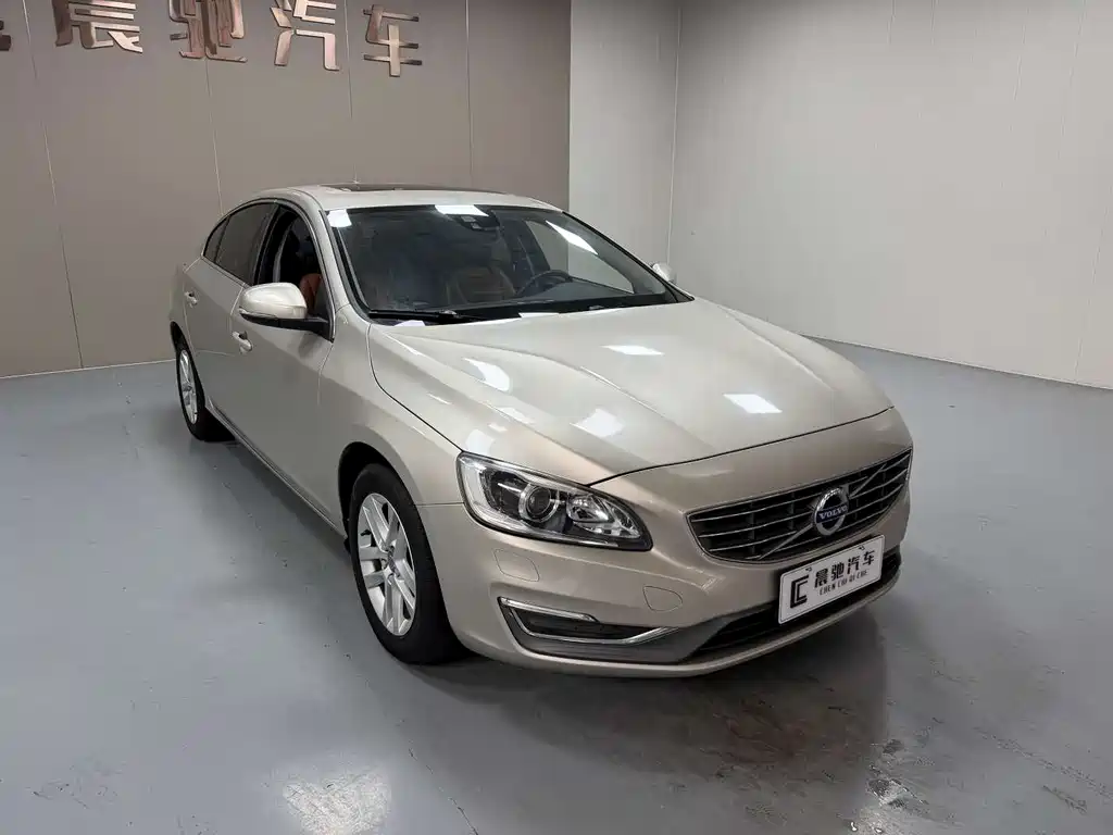 Volvo S60 2017 — фото 3