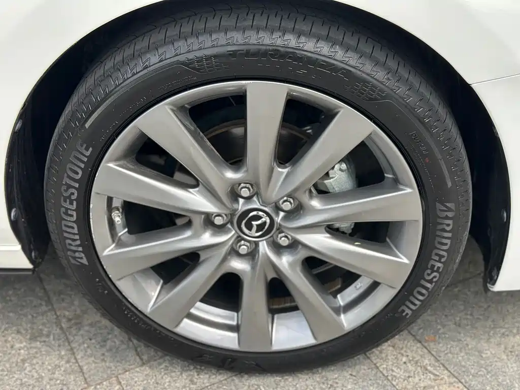 Mazda 3 Axela 2023 — фото 14