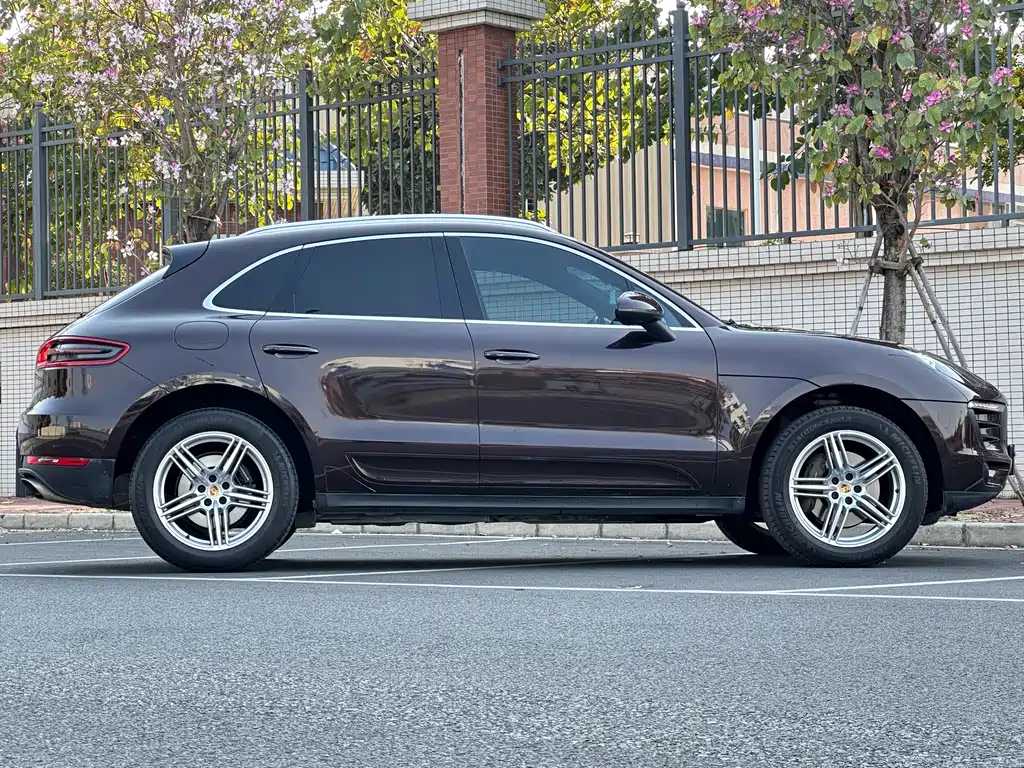 Porsche Macan 2016 — фото 14
