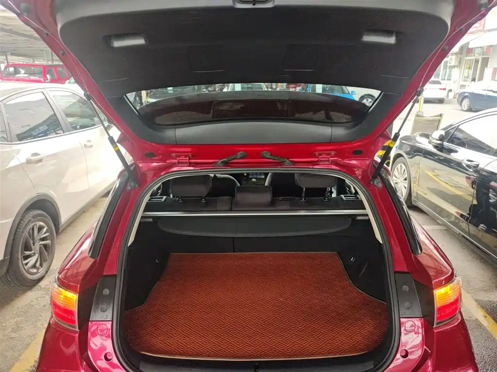 Lexus CT 2016 — фото 19