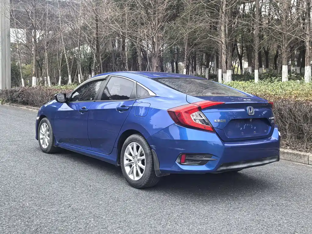 Honda Civic 2018 — фото 3