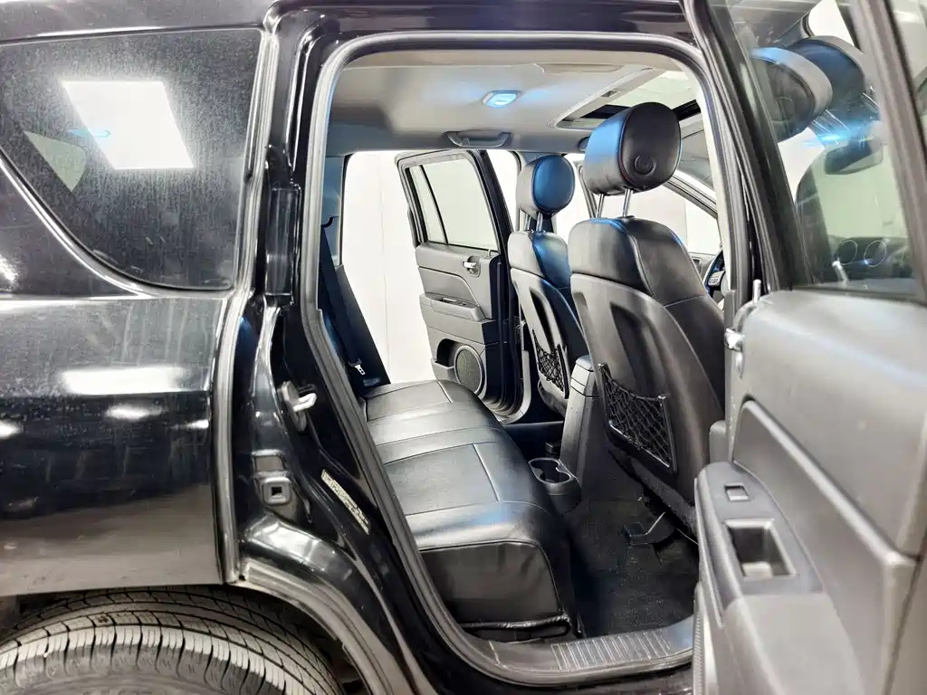 Jeep Compass 2014 — фото 11