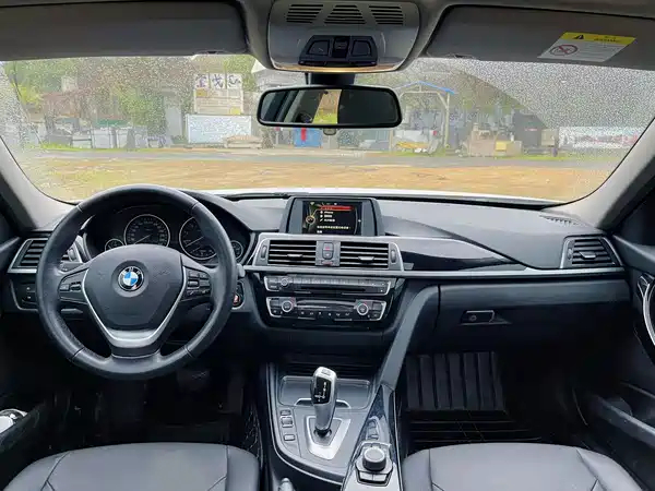 BMW 3 Series 2017