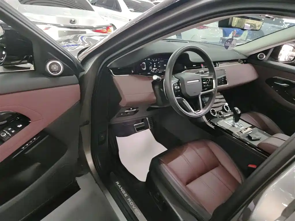 Land Rover Evoque 2022 — фото 16