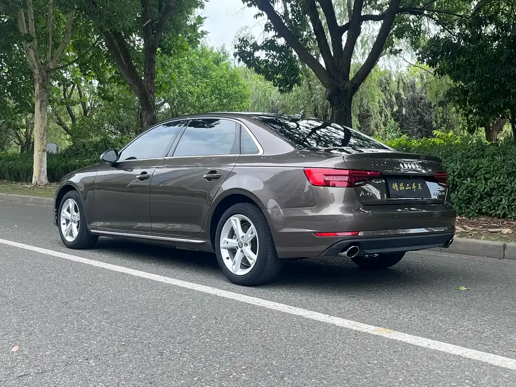 Audi A4L 2017 — фото 7