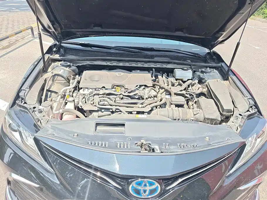 Toyota Camry 2023 — фото 10