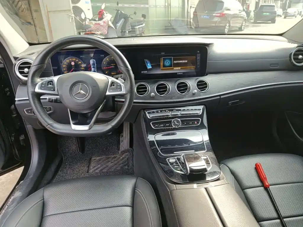 Mercedes-Benz E-Class 2016 — фото 10
