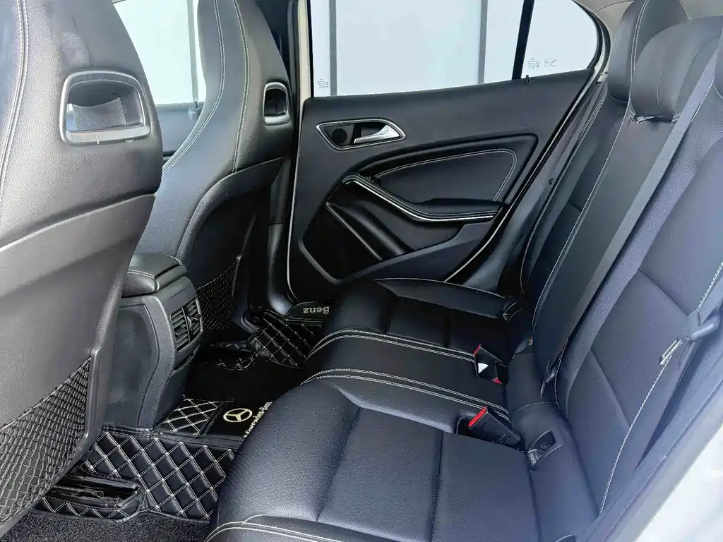 Mercedes-Benz GLA 2016