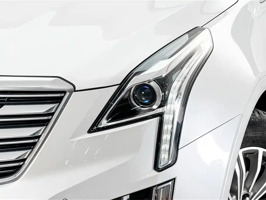 Cadillac XT5 2016 — фото 4