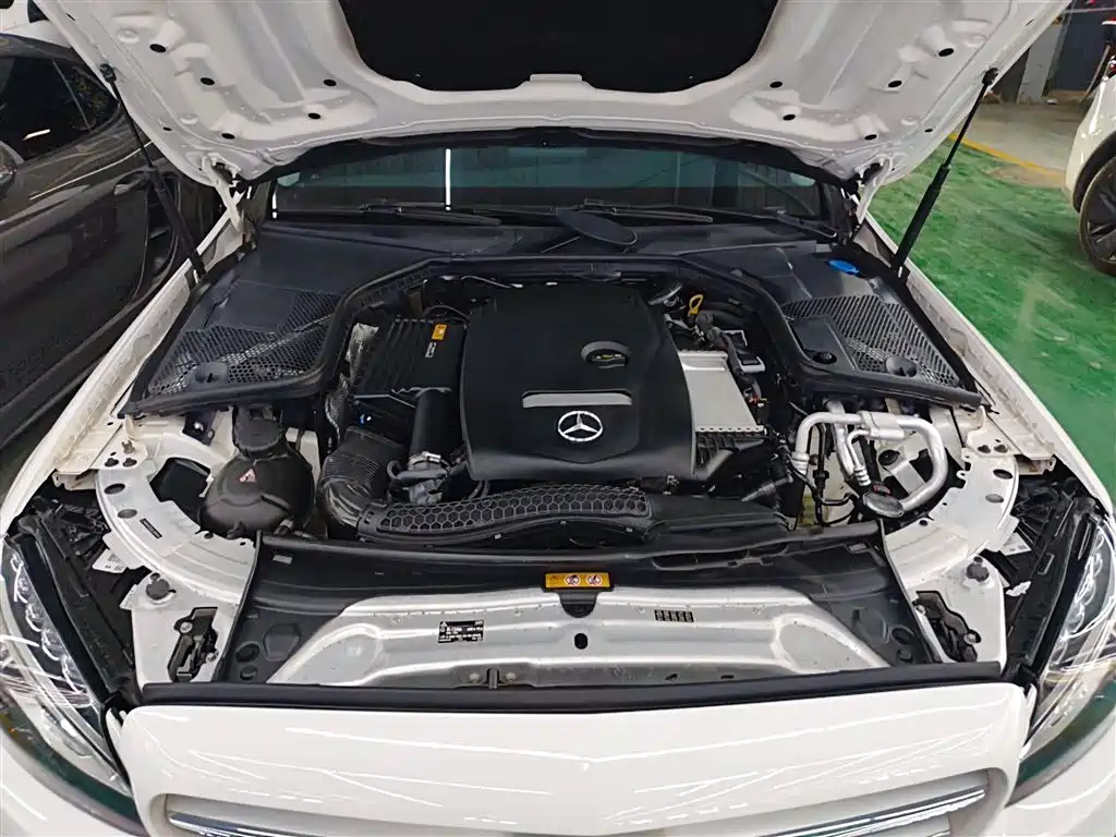 Mercedes-Benz C-Class 2018 — фото 20