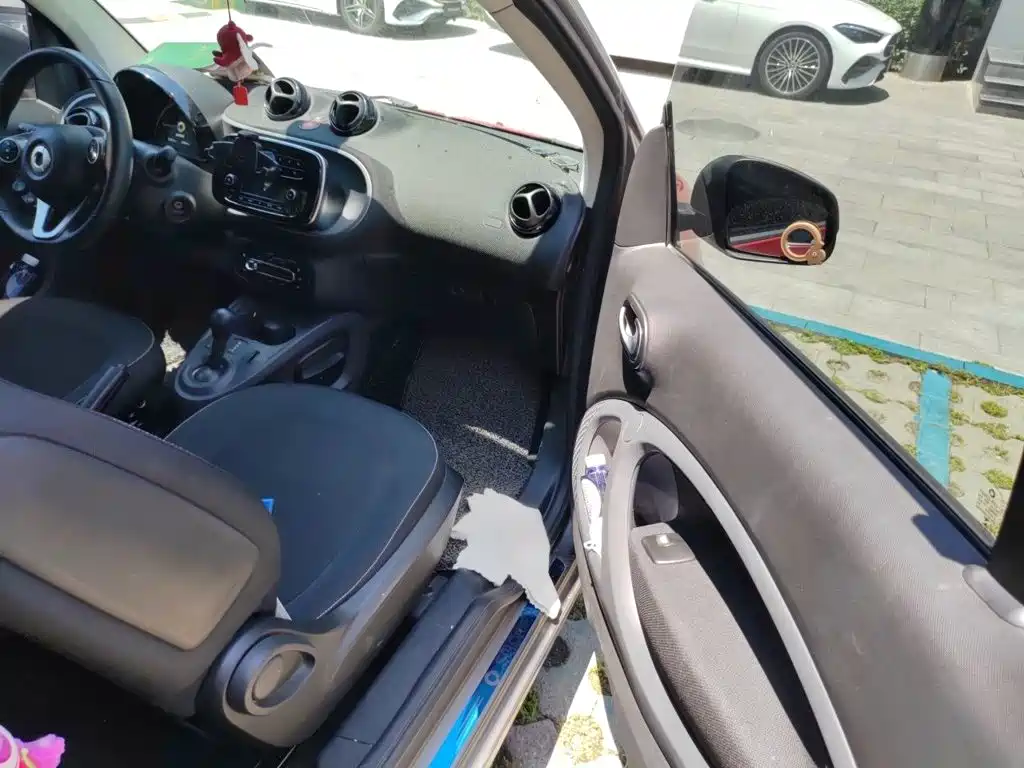 smart Fortwo 2019 — фото 20
