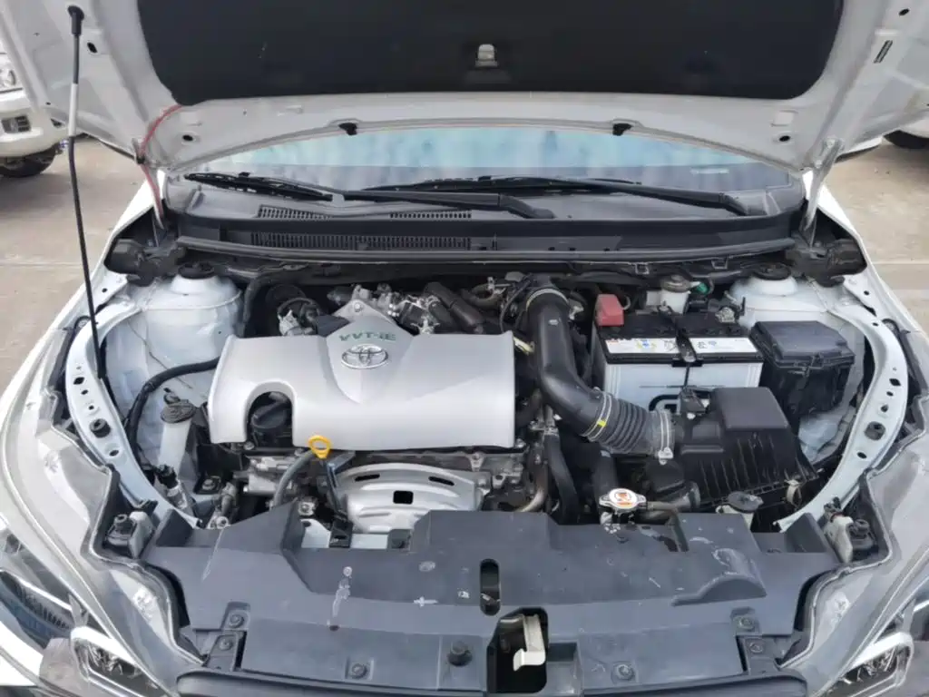 Toyota Yaris L 2019 — фото 16