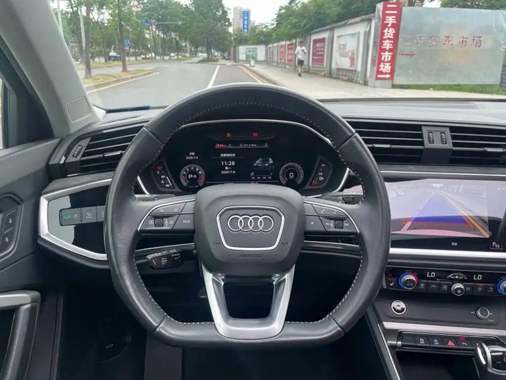 Audi Q3 2022 — фото 15
