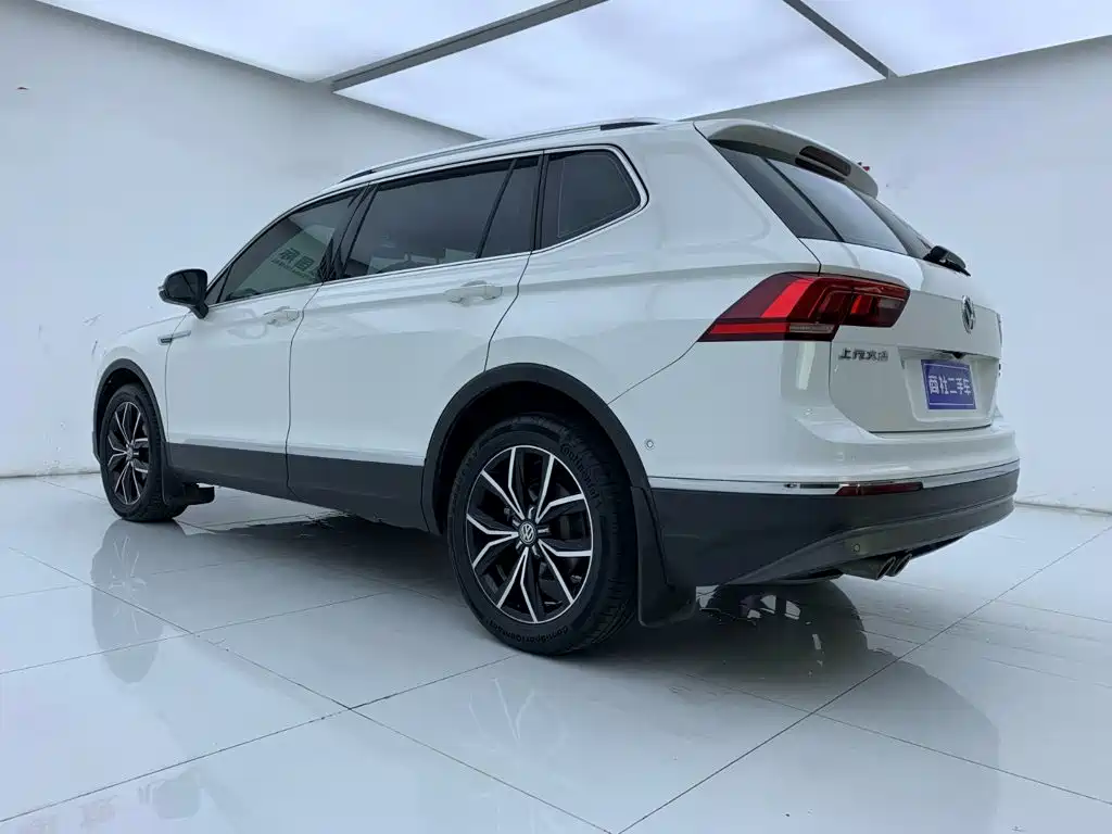 Volkswagen Tiguan L 2020 — фото 8