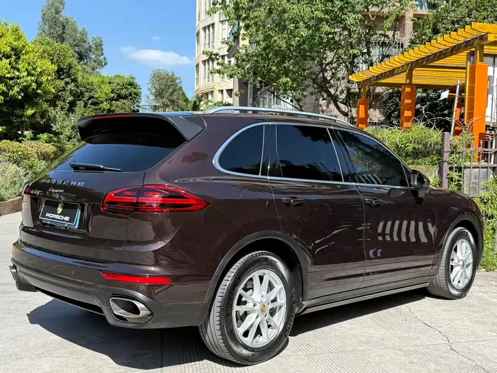 Porsche Cayenne 2017 — фото 4